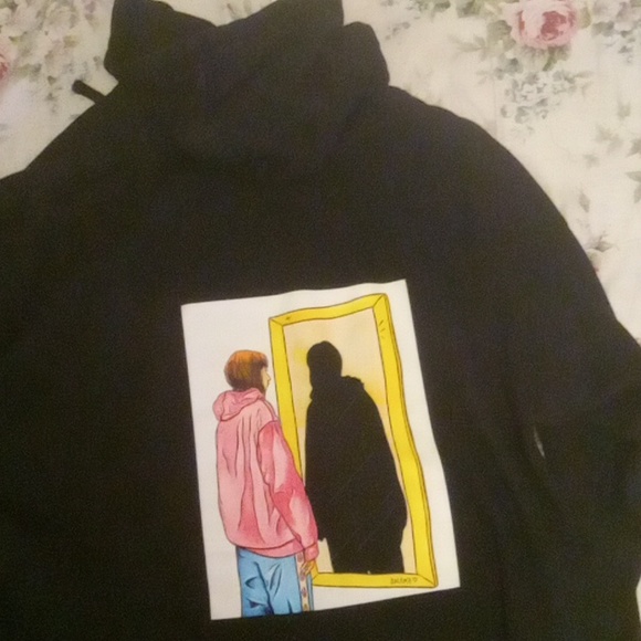 Salem7 graphic hoodie - Picture 2 of 3